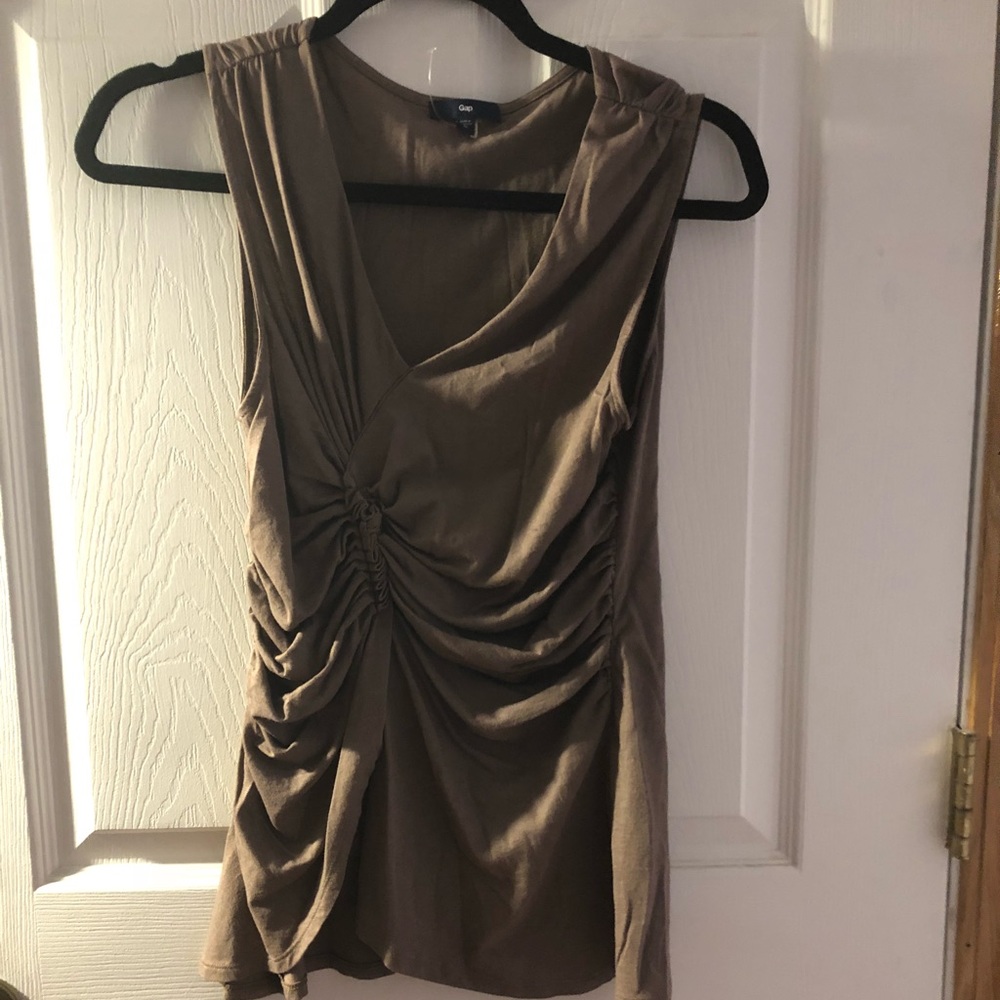 Gap sleeveless Pleated shirt